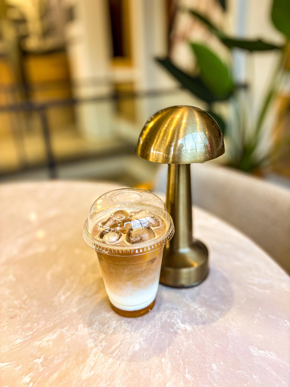 Vanilyalı ice latte